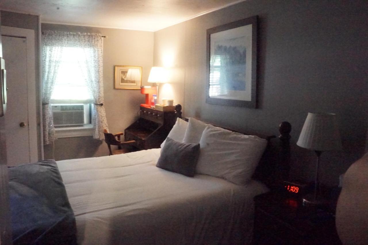 Inn The Frogtown 2*